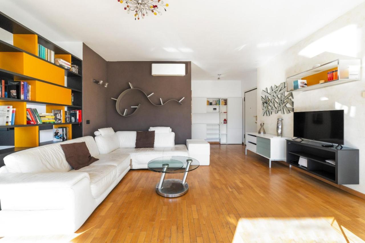Milano Rogoredo Apartment With Garage ภายนอก รูปภาพ